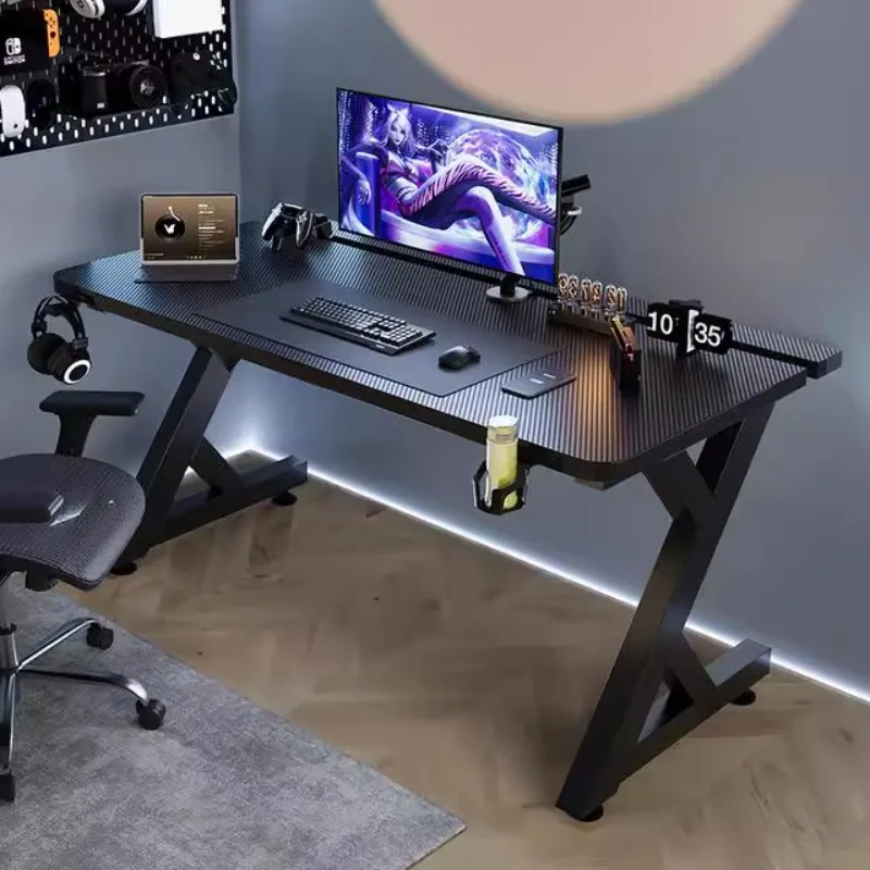 Q Minimalistische zwarte compu - Desk Setup No Computer recensie en prijs