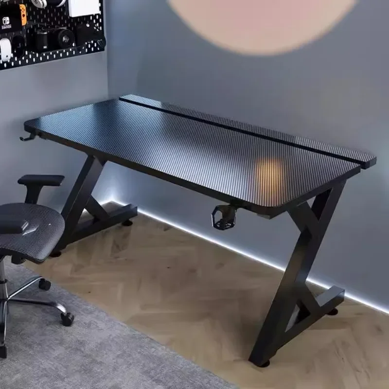Q Minimalistische zwarte compu - Desk Setup No Computer recensie en prijs
